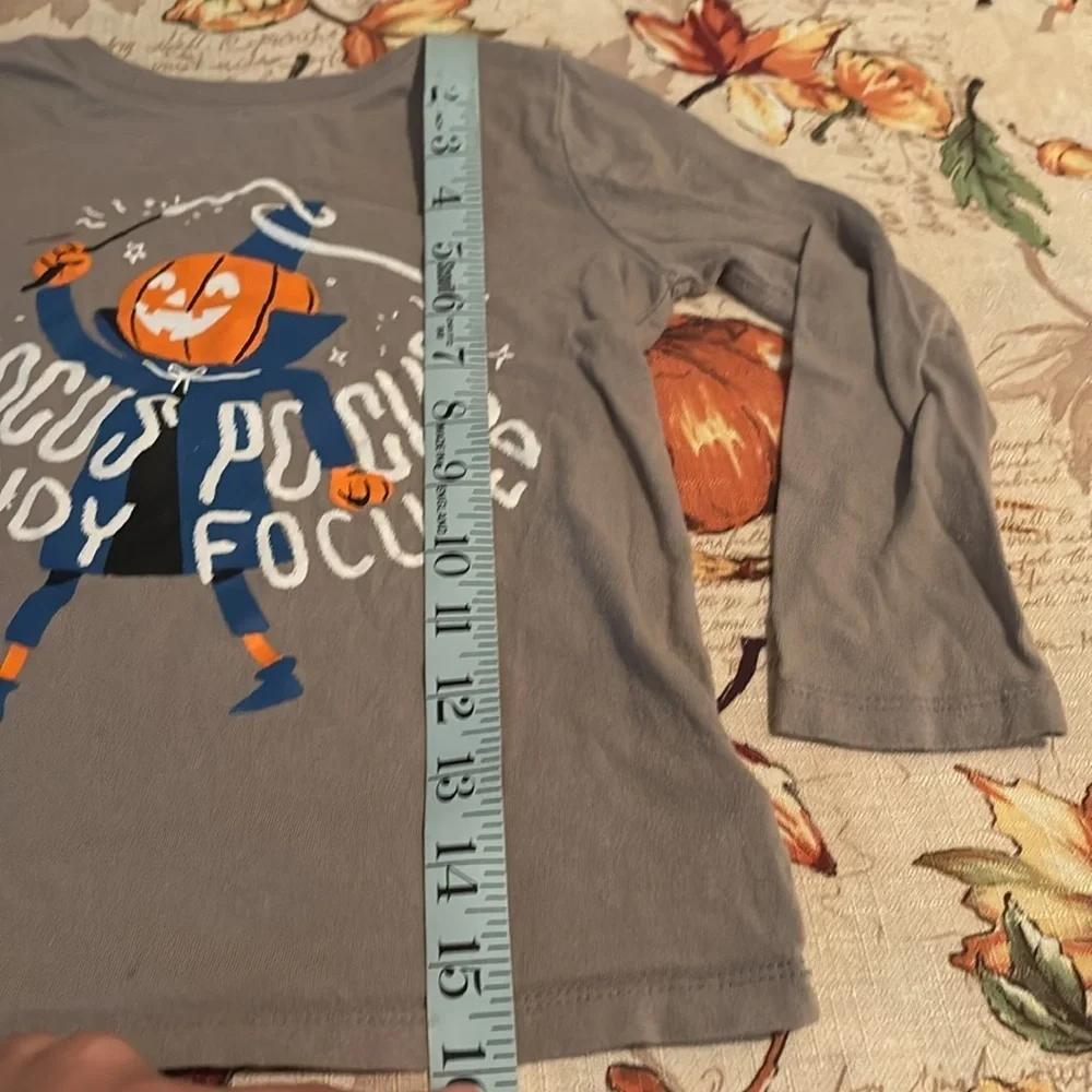 Old Navy Gray &Orange LongSleeve Teew/Graphic Design Halloween